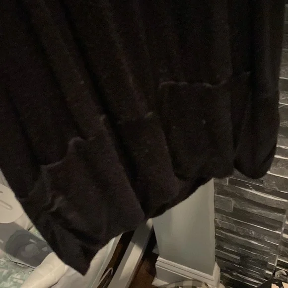 Tunic black size s with nice  silver accent - Picture 5 of 7